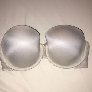 VS white lined strapless bra